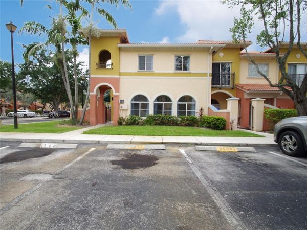 1308 N Santa Catalina Cir, North Lauderdale, FL 33068