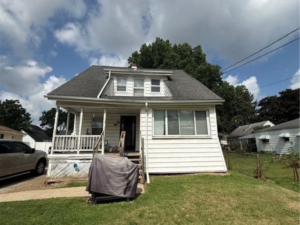 1880 Maurice Street , Cuyahoga Falls, OH 44221