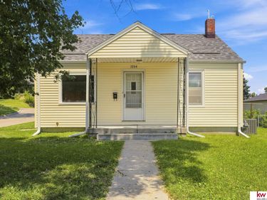 3264 Madison Street, Omaha, NE 68107