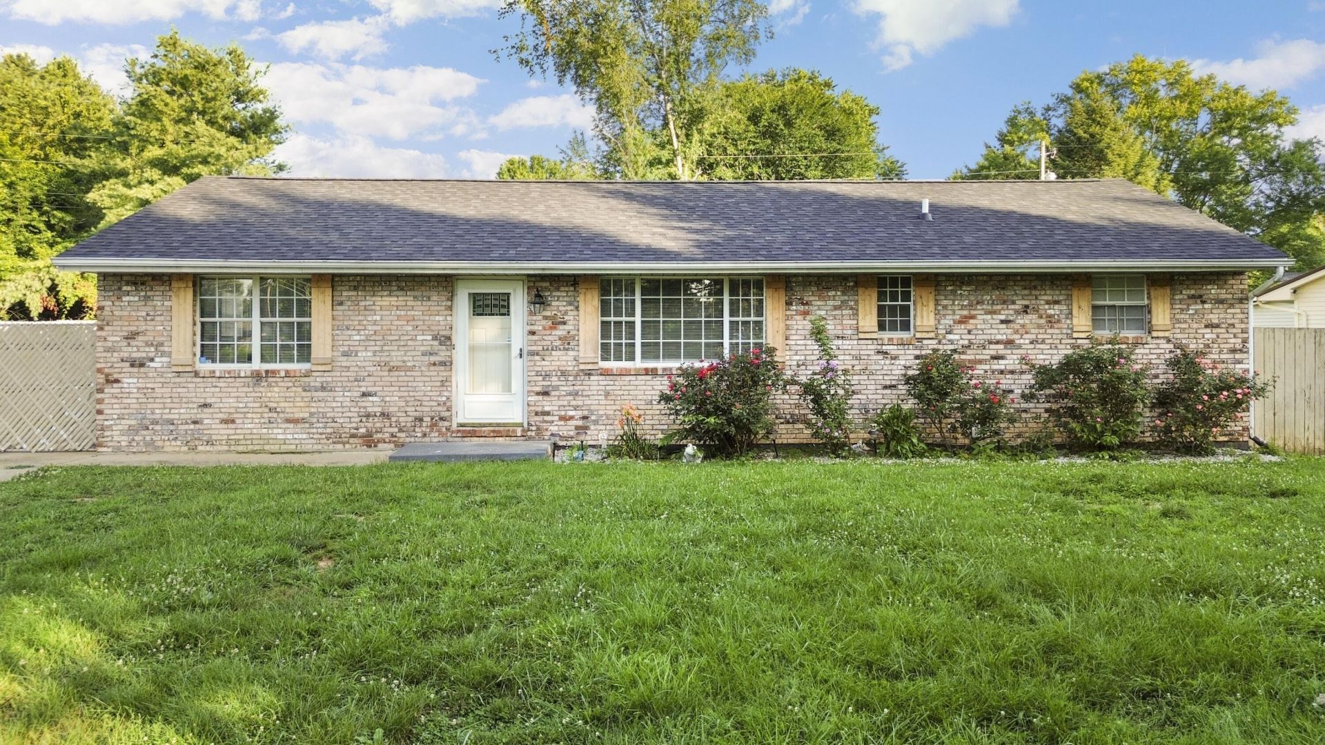 300 Oak Grove Lane, Somerset, KY 42501 Main Photo
