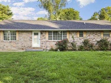 300 Oak Grove Lane, Somerset, KY 42501