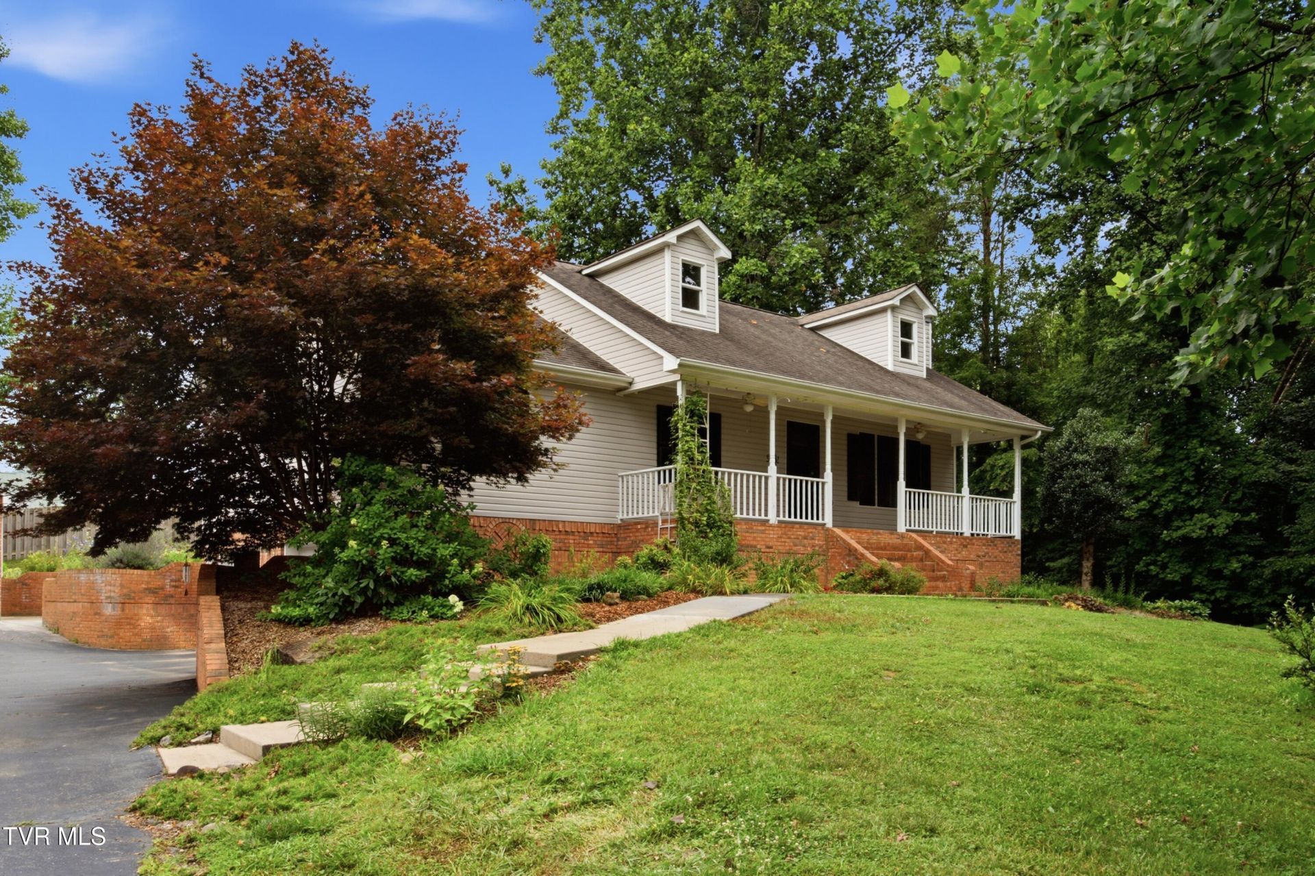 307 Mitchell Court, Jonesborough, TN 37659 Main Photo