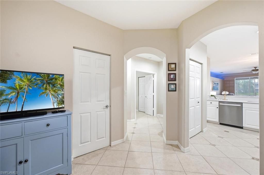 6305 Wilshire Pines Cir, Unit 503, Naples, FL 34109 Photo