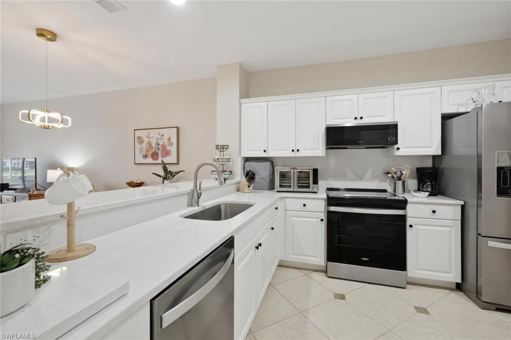 6305 Wilshire Pines Cir, Unit 503, Naples, FL 34109 Photo