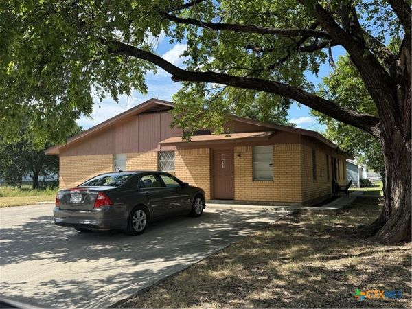 211 Hold Street , Killeen, TX 76541