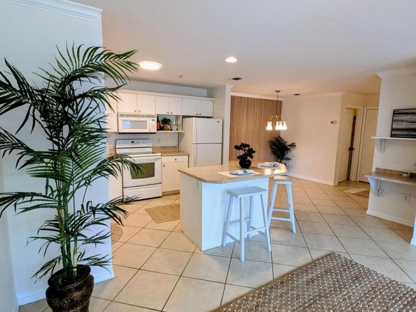 3591 KERNAN Boulevard S, Unit 220, Jacksonville, FL 32224