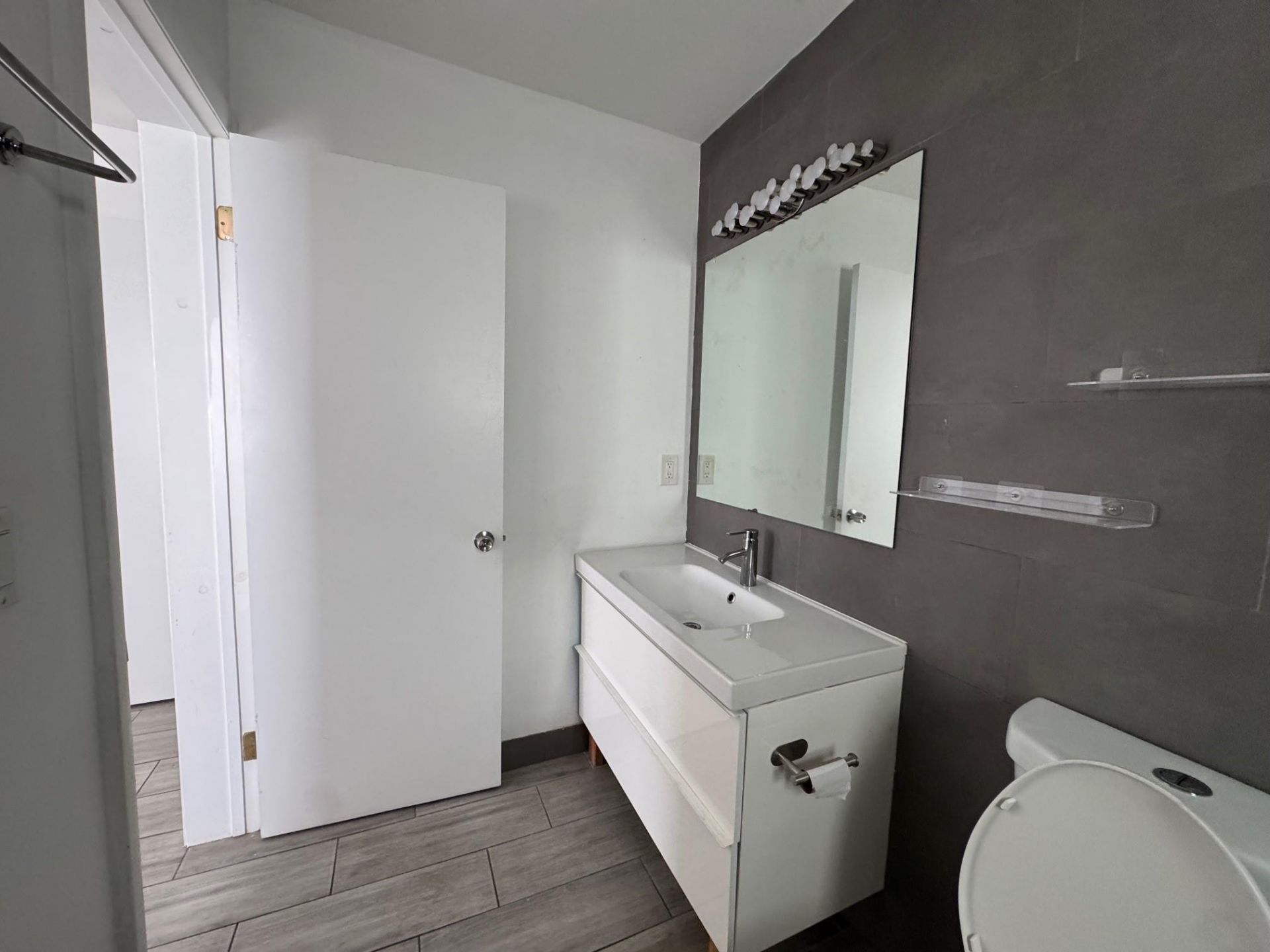 7910 Abbott Avenue, Unit 6, Miami Beach, FL 33141 Photo