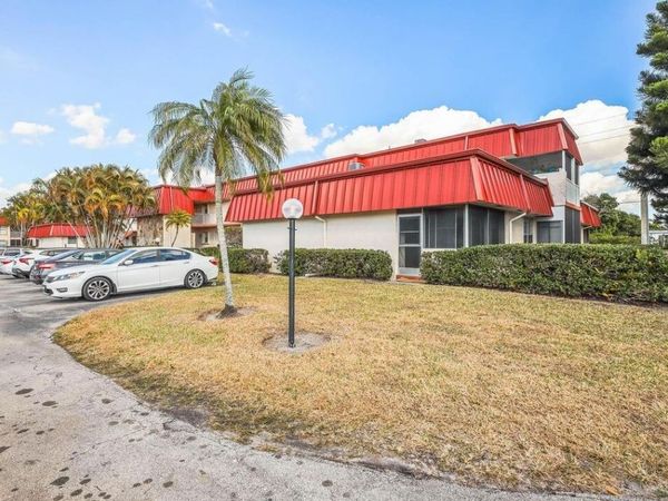 12013 Greenway Circle S, Unit 110, Royal Palm Beach, FL 33411
