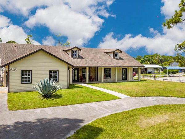 11448 N 59th St N, West Palm Beach, FL 33411