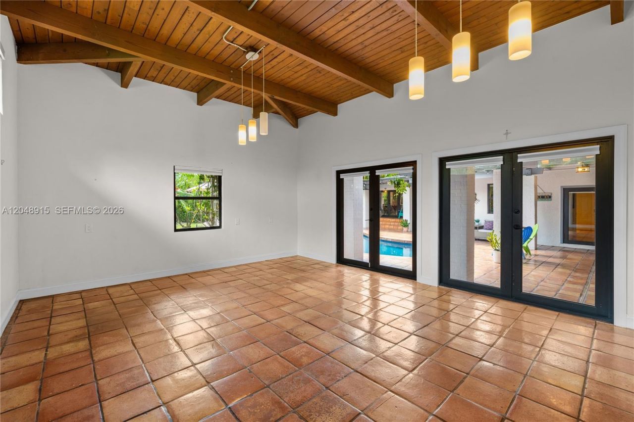 8735 SW 122nd St , Miami, FL 33176 Photo