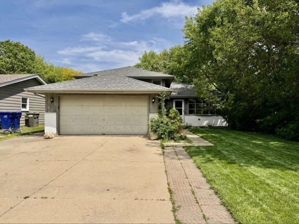 28W560 Bolles Avenue, West Chicago, IL 60185