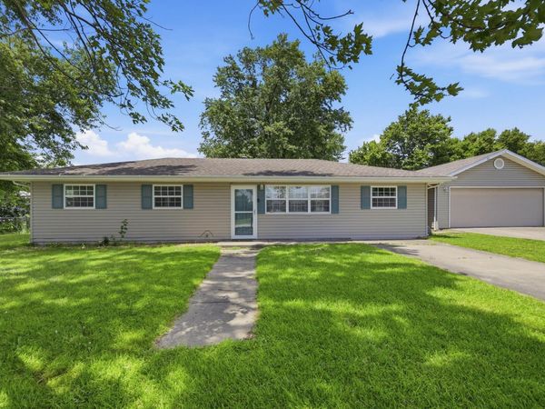 2836 Gordon Place, Neosho, MO 64850