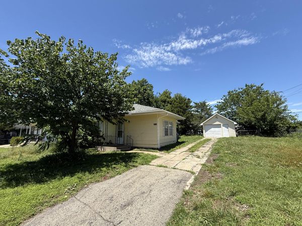 2123 Trenton Street , Joplin, MO 64801