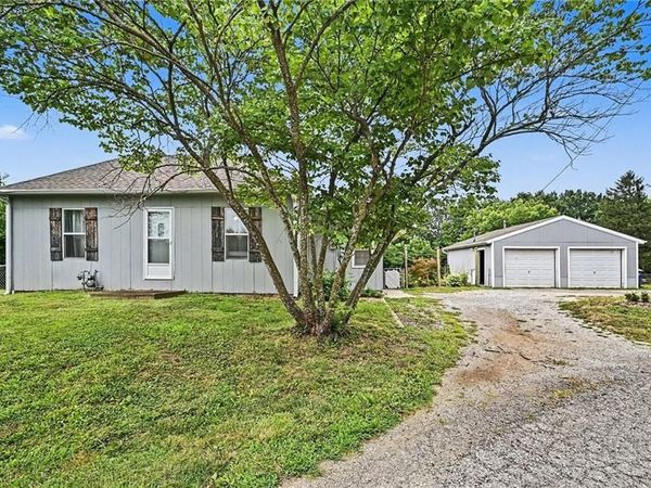529 Liberty Street, Smithville, MO 64089
