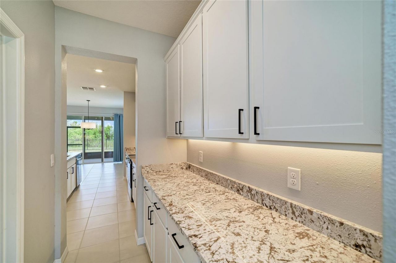 2230 Marsh Harbour Loop , Bradenton, FL 34208 Photo