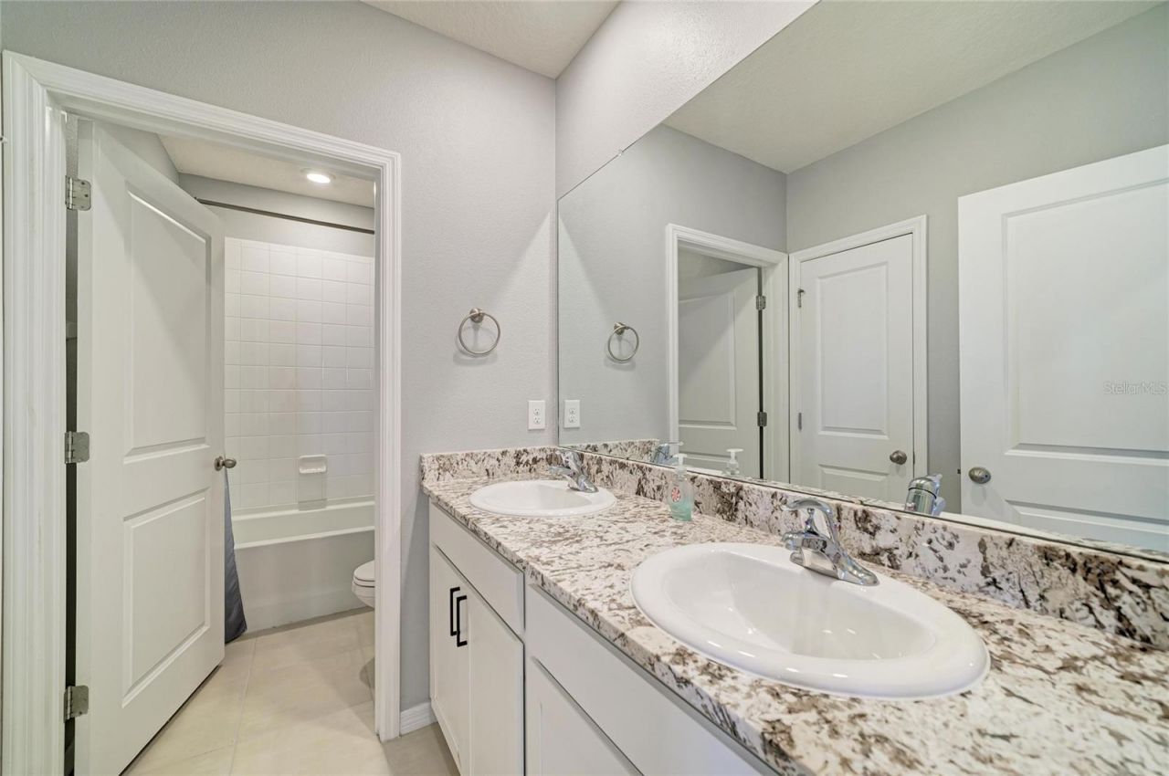 2230 Marsh Harbour Loop , Bradenton, FL 34208 Photo