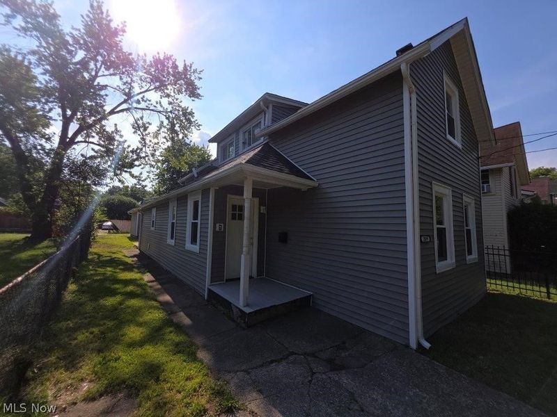 2059 W 42nd Street, Cleveland, OH 44113 Photo 2