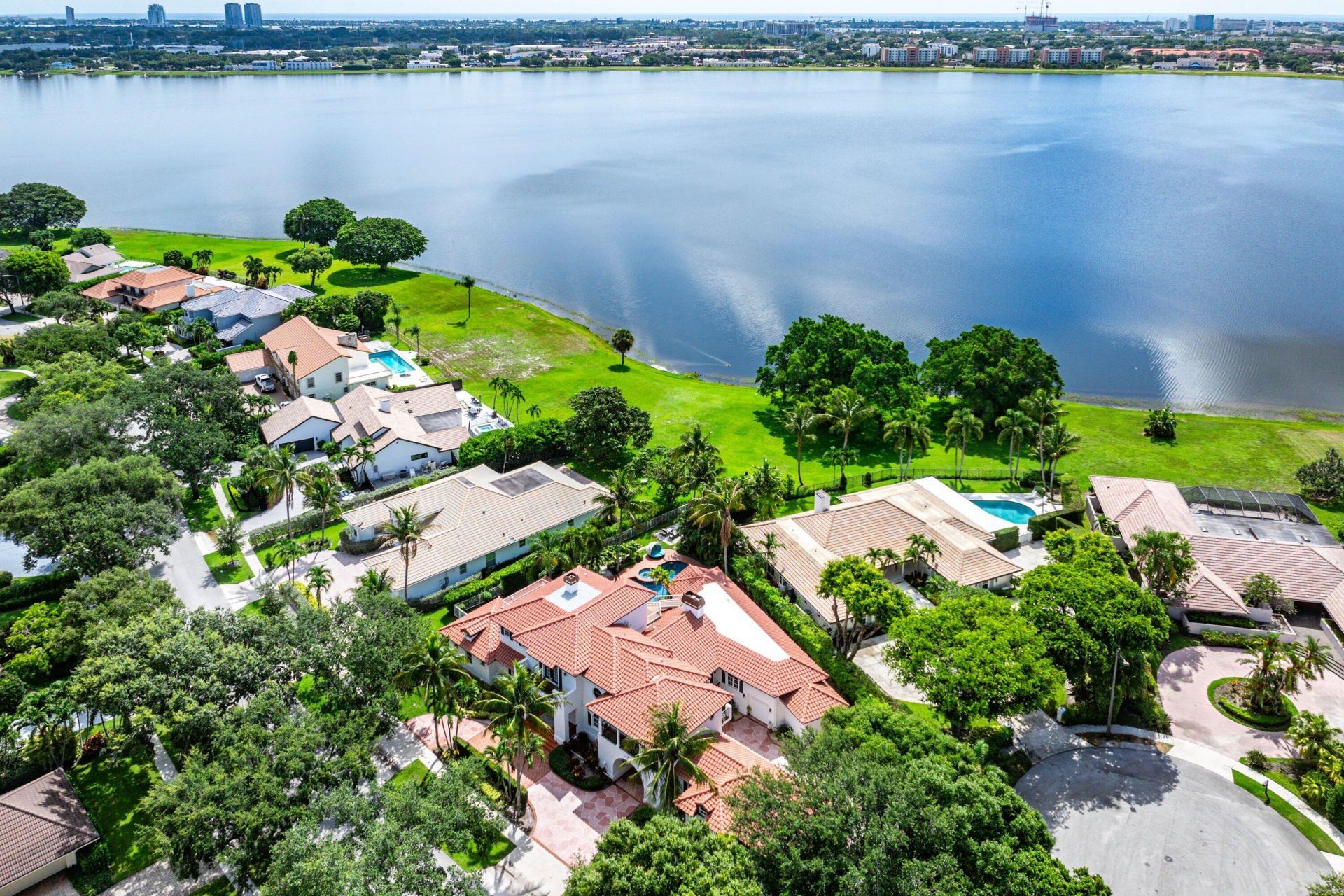 2 Firestone Circle, West Palm Beach, FL 33401 Photo