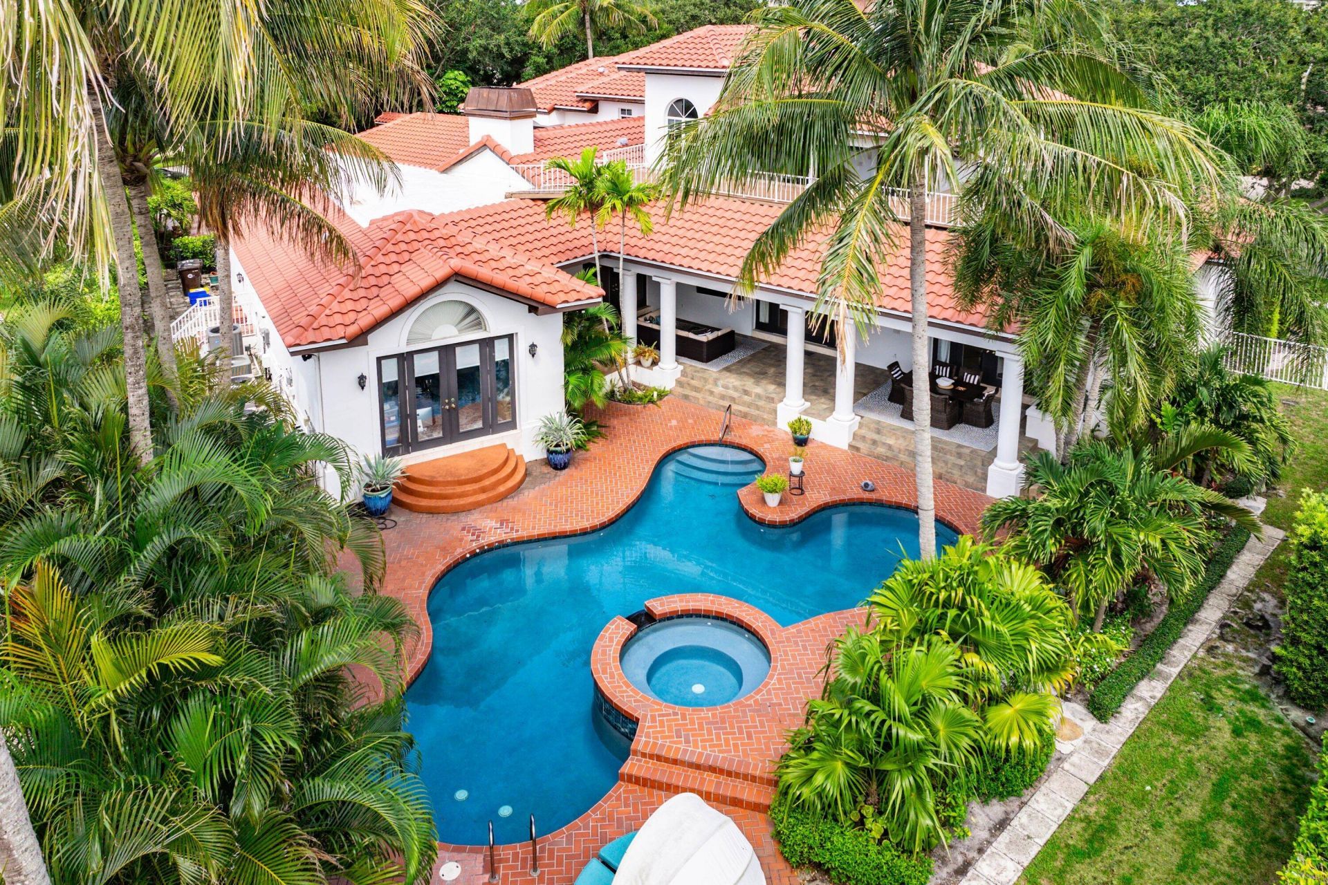 2 Firestone Circle, West Palm Beach, FL 33401 Photo