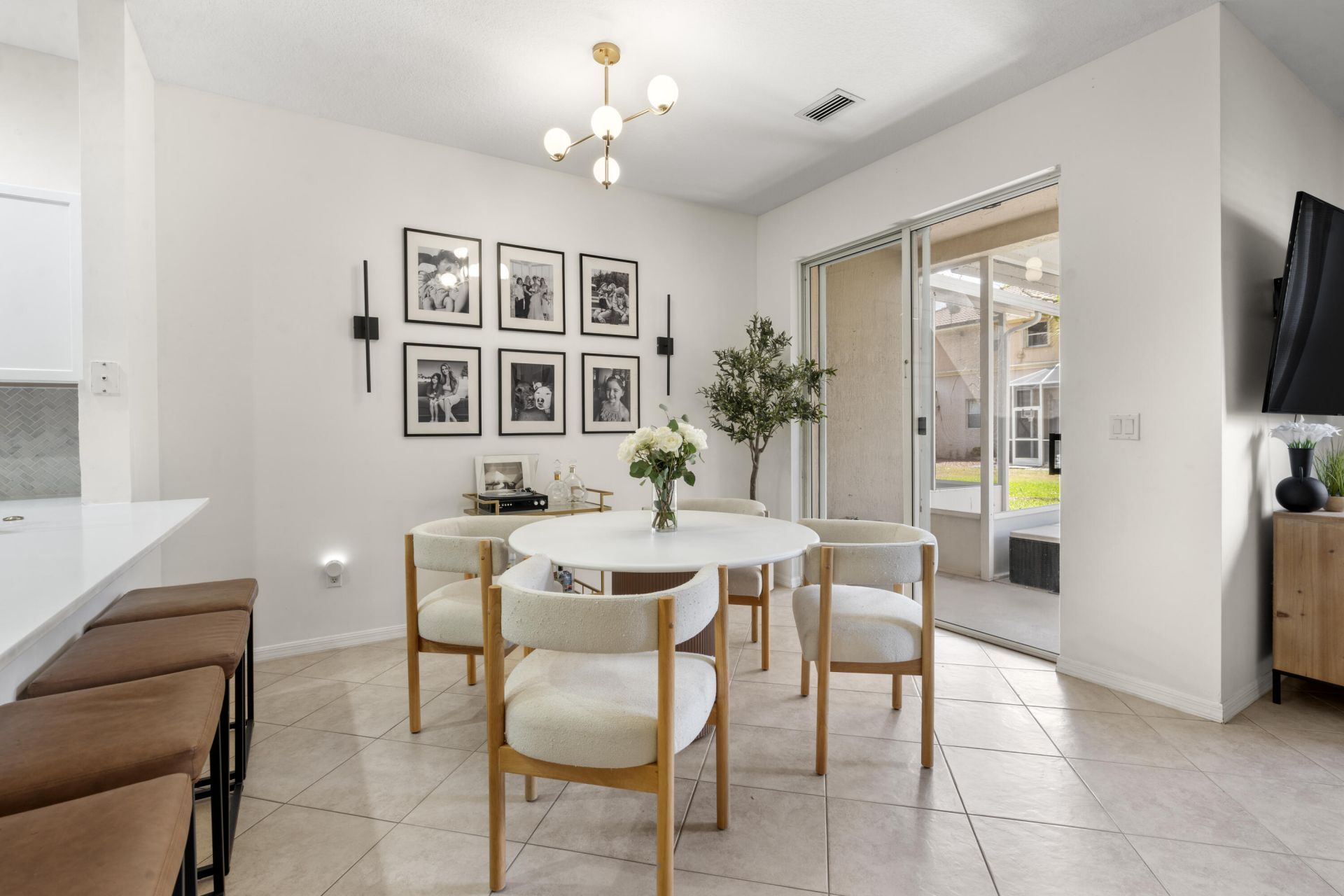 453 Rainbow Springs Terrace, Royal Palm Beach, FL 33411 Photo