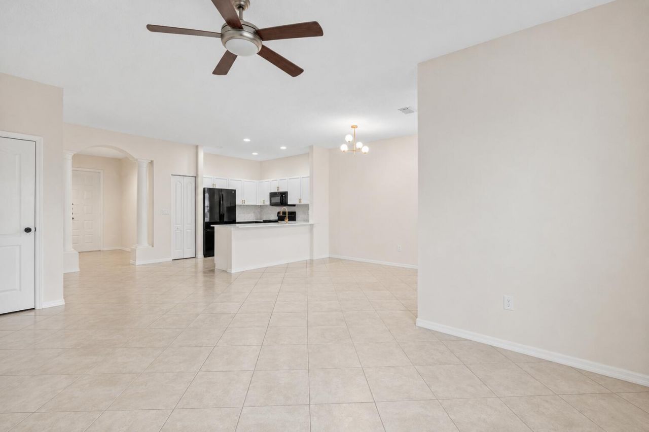 453 Rainbow Springs Terrace, Royal Palm Beach, FL 33411 Photo