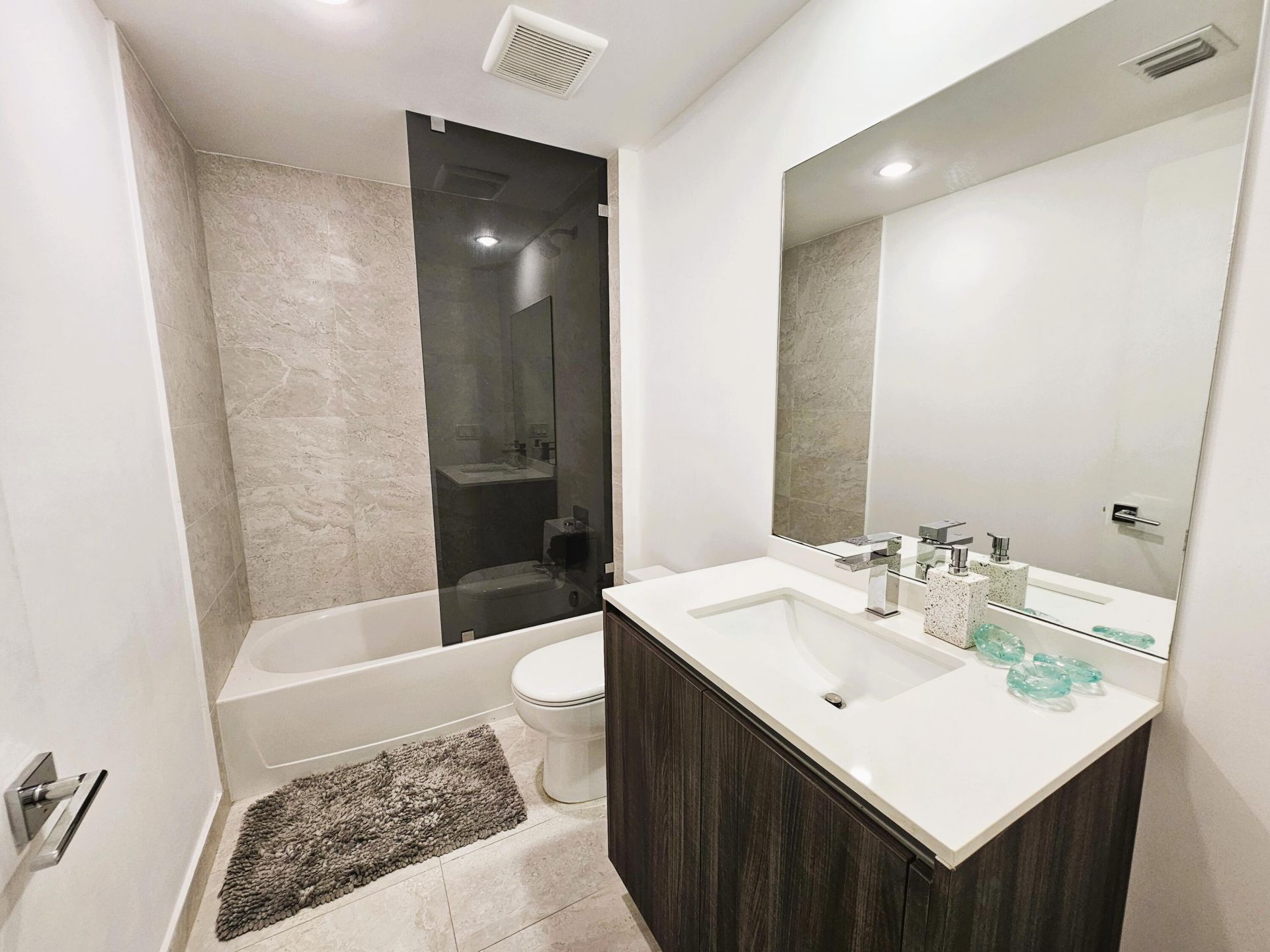 488 NE 18th Street, Unit Apt 3508, Miami, FL 33132 Photo