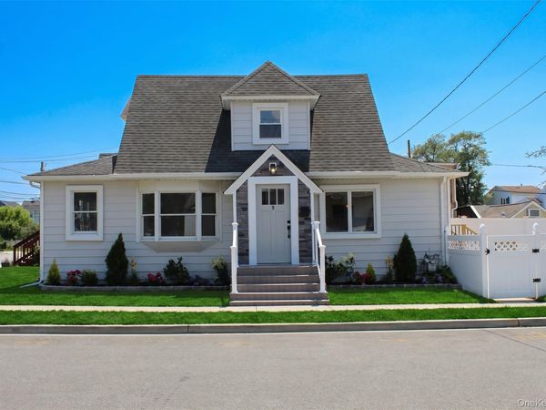 9 Franklin Street, East Rockaway, NY 11518