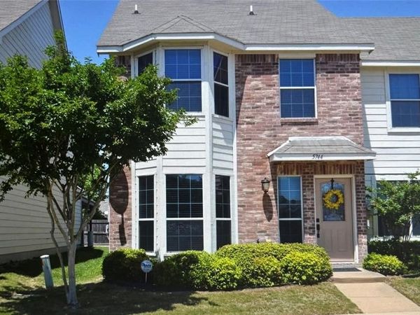 5744 Giddyup Lane, Fort Worth, TX 76179