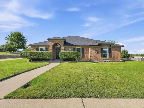 1530 Sunnydale Drive, Midlothian, TX 76065