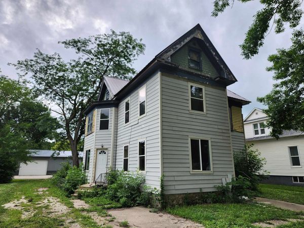 1405 Broadway St Street , Emmetsburg, IA 50536