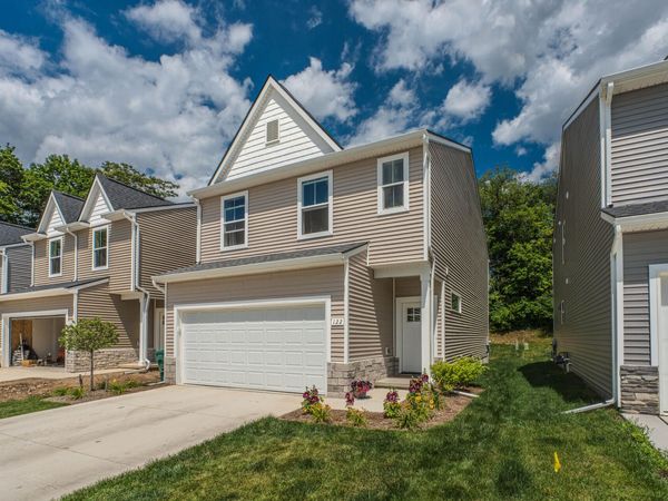122 Parsons Lane, Saline, MI 48176
