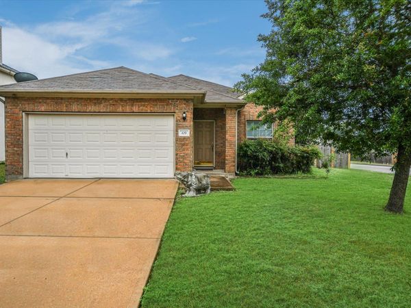 129 Almquist ST , Hutto, TX 78634