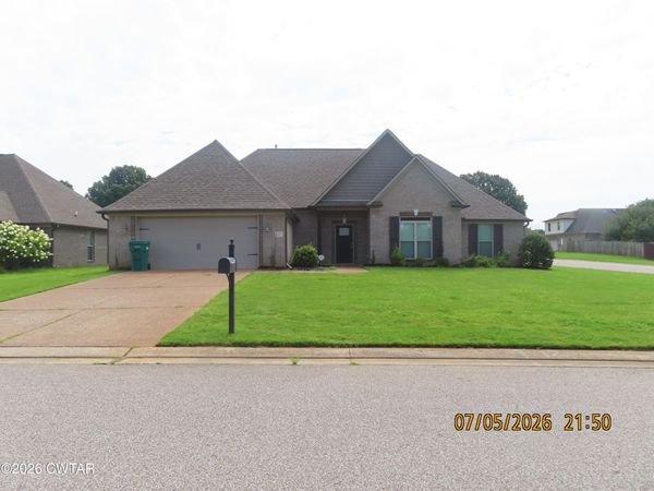 8 Garrison Drive , Jackson, TN 38305