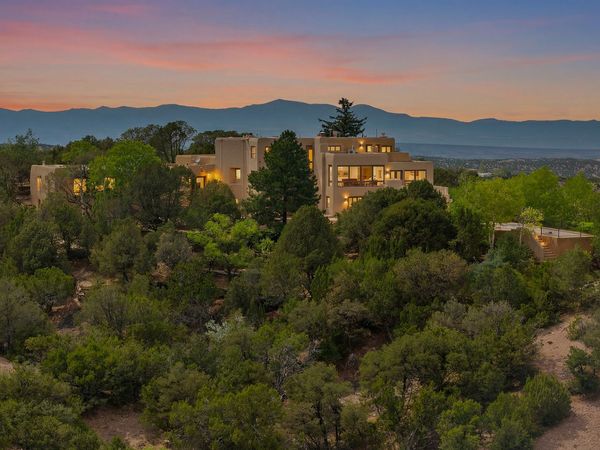 197 Circle Drive, Santa Fe, NM 87501
