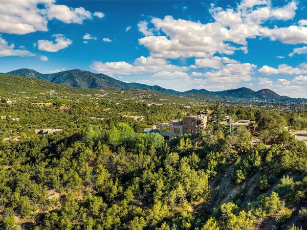 197 Circle Drive , Santa Fe, NM 87501