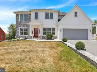 4 REIN DRIVE, STEVENS, PA 17578