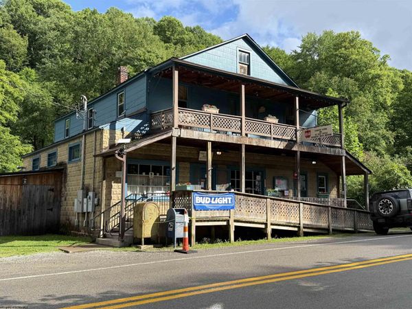 4916 Pickens Road, Helvetia, WV 26224