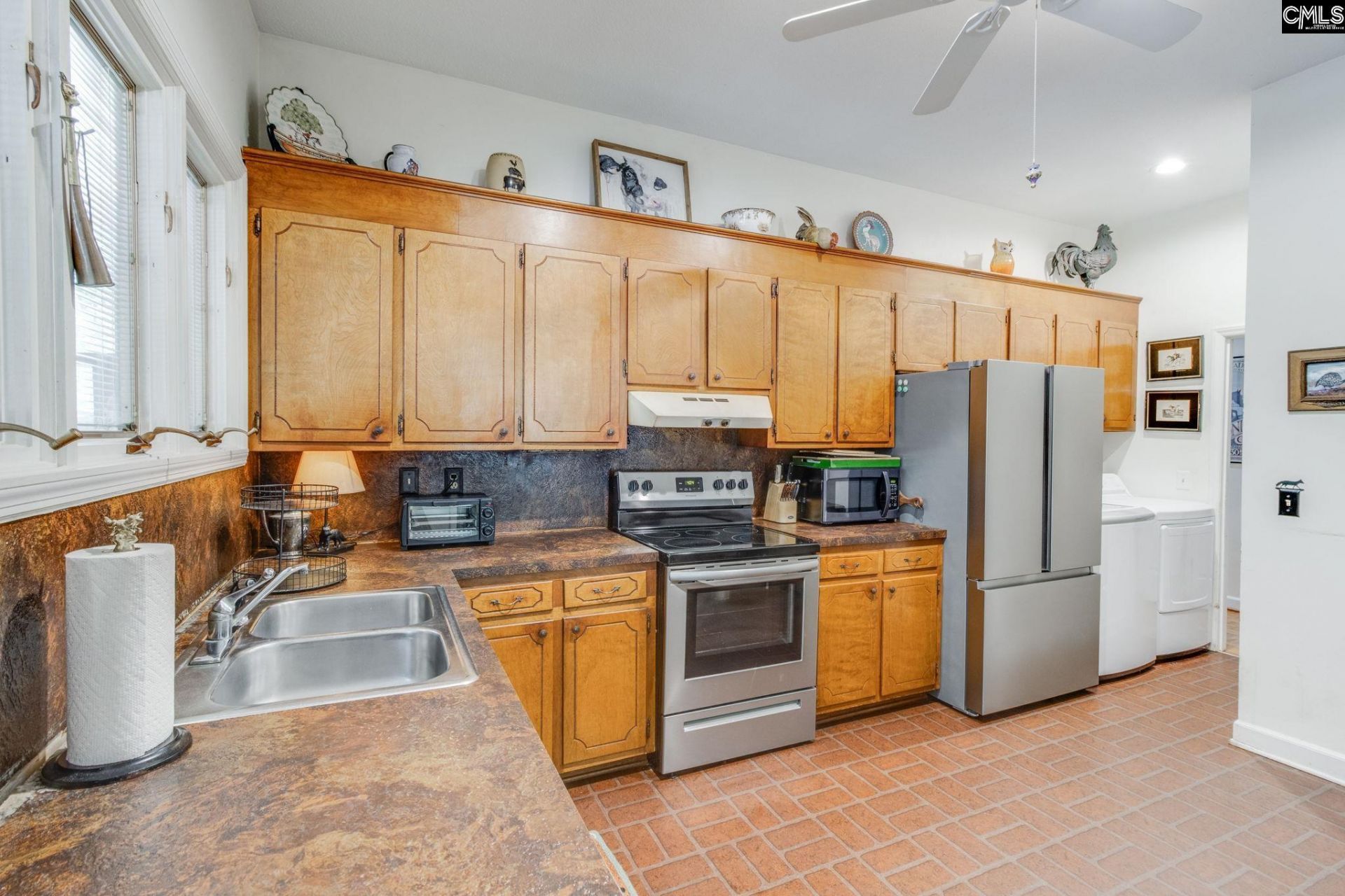 670 Red Fox Road  Photo 9