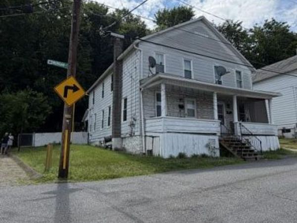 14 Morgan Lane, Pittston, PA 18640