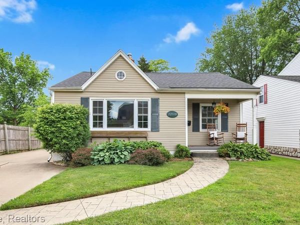 22318 Cedar Street, St. Clair Shores, MI 48081