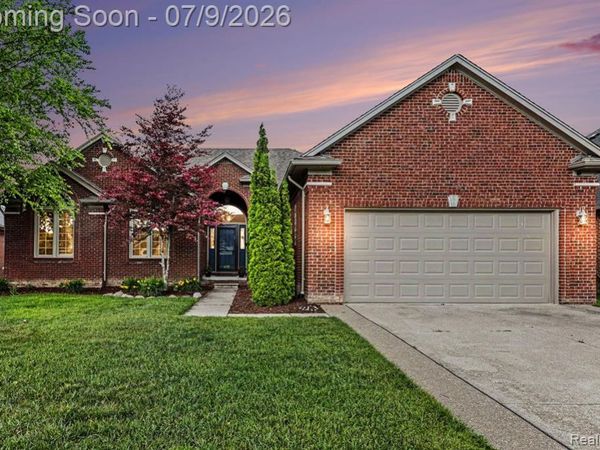 50289 Nantwich Drive, Macomb Twp, MI 48044