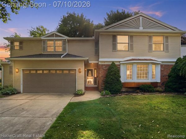 1744 WALNUT RIDGE Circle, CANTON, MI 48187
