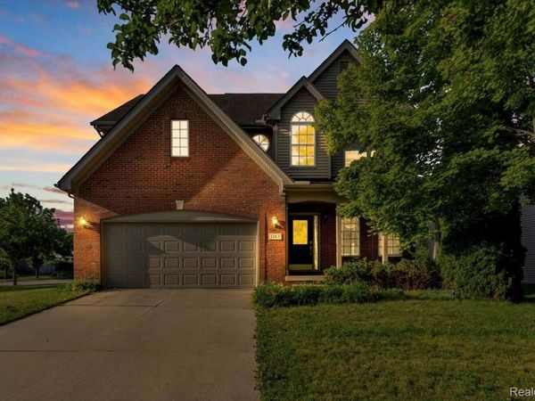 1143 Polo Drive, South Lyon, Mi 48178