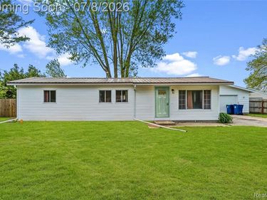 5698 McGrandy Road, Bridgeport Twp, MI 48722