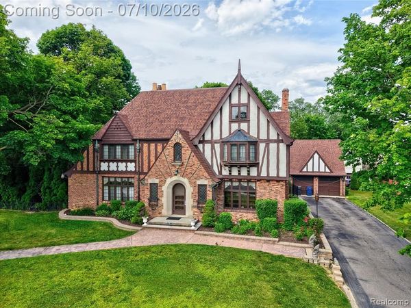 1117 South Drive, Flint, MI 48503