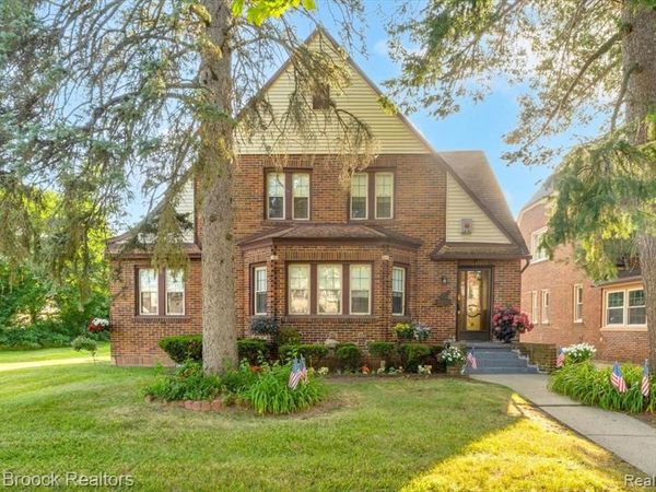224 Cherokee Road, Pontiac, MI 48341