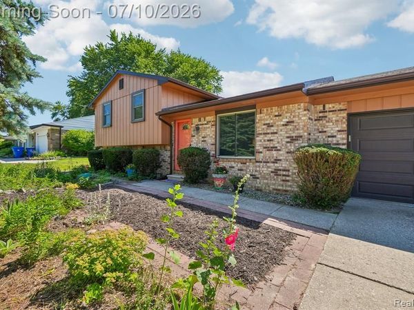2714 Silverstone Lane, Waterford Twp, MI 48329