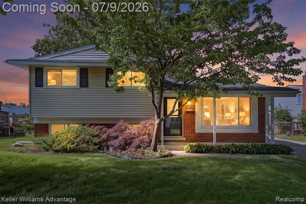35838 Canyon Drive, Westland, MI 48186 Main Photo