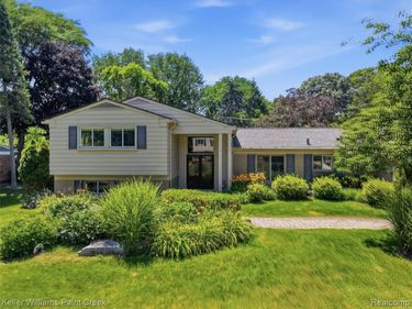 4016 Iverness Lane, West Bloomfield Twp, MI 48323