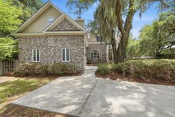 2335 Eades Lane photo 4